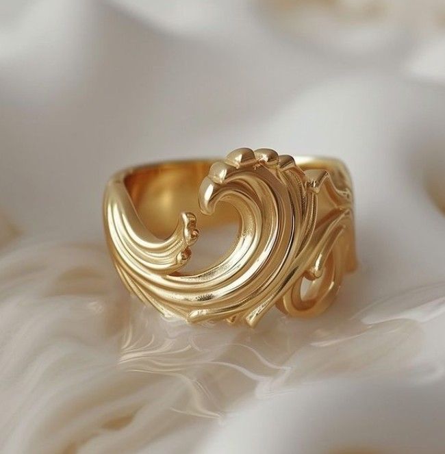 Exotic Golden Wavy Ring