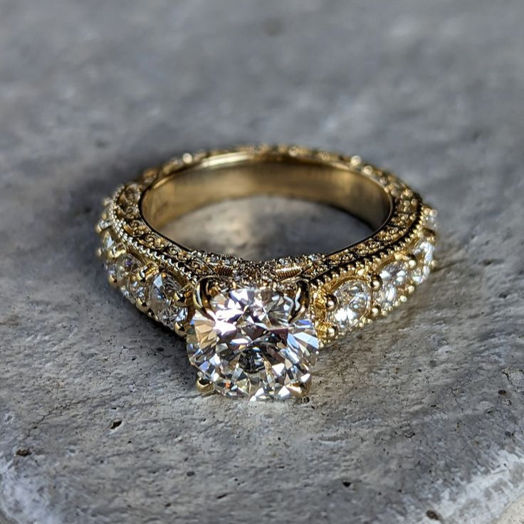 White Elegant Zirconia Golden Ring