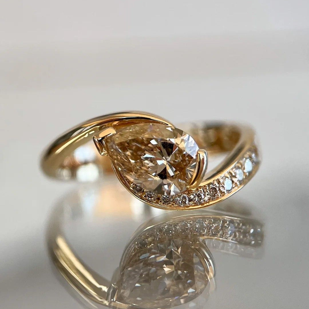 Vintage Zirconia Eye Orange Ring