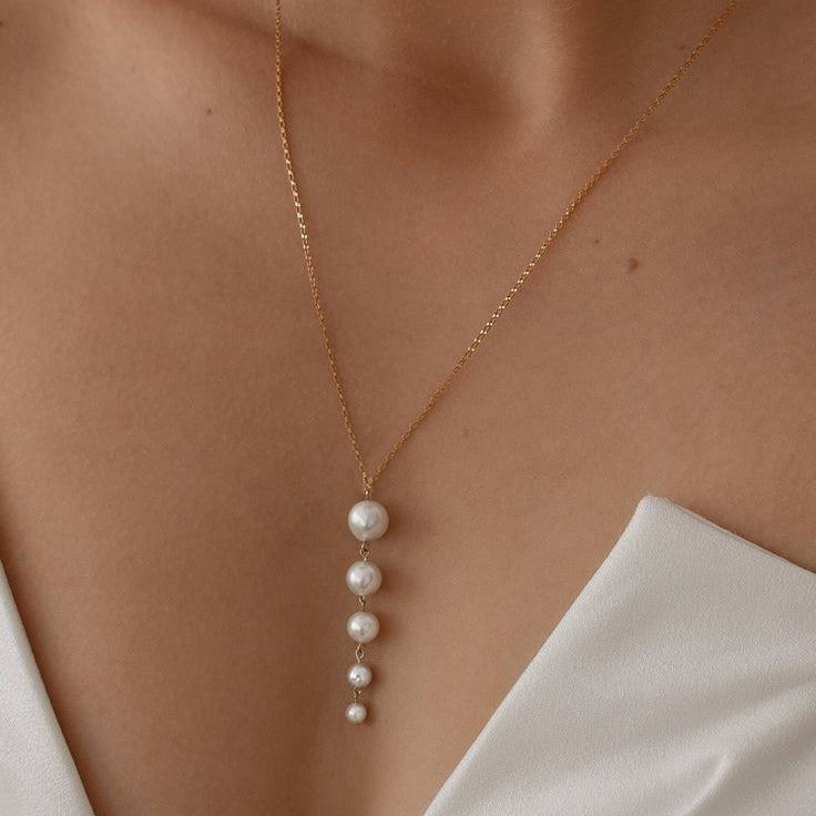 Dangle Pearl Gold Necklace