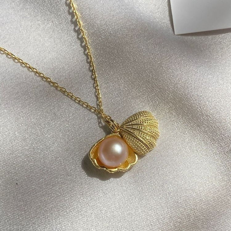 Gold Shell Rose Pearl Necklace