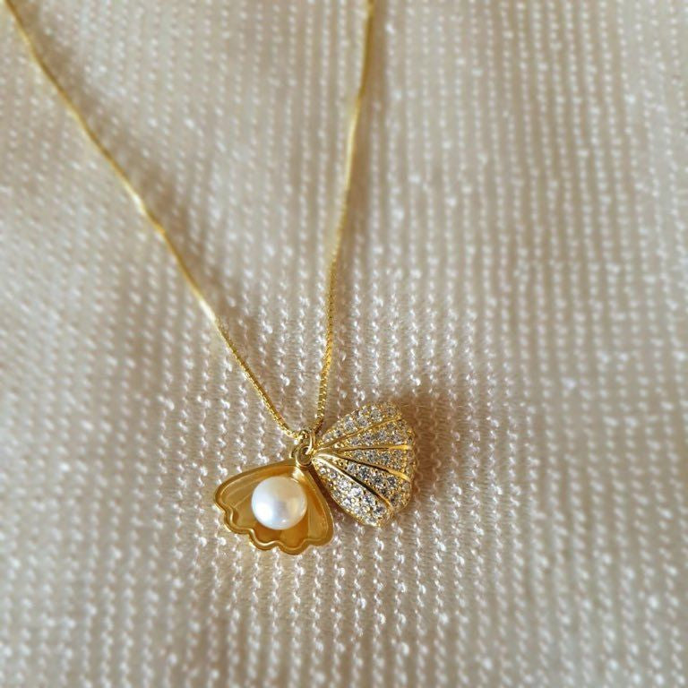Elegant Shell Pearl Necklace