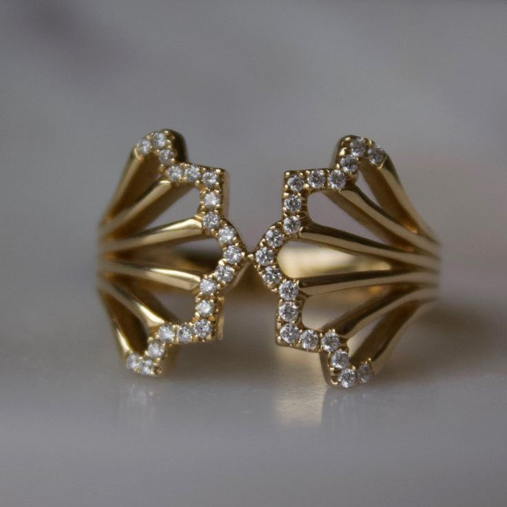 Zirconia Hollow Wings Gold Ring