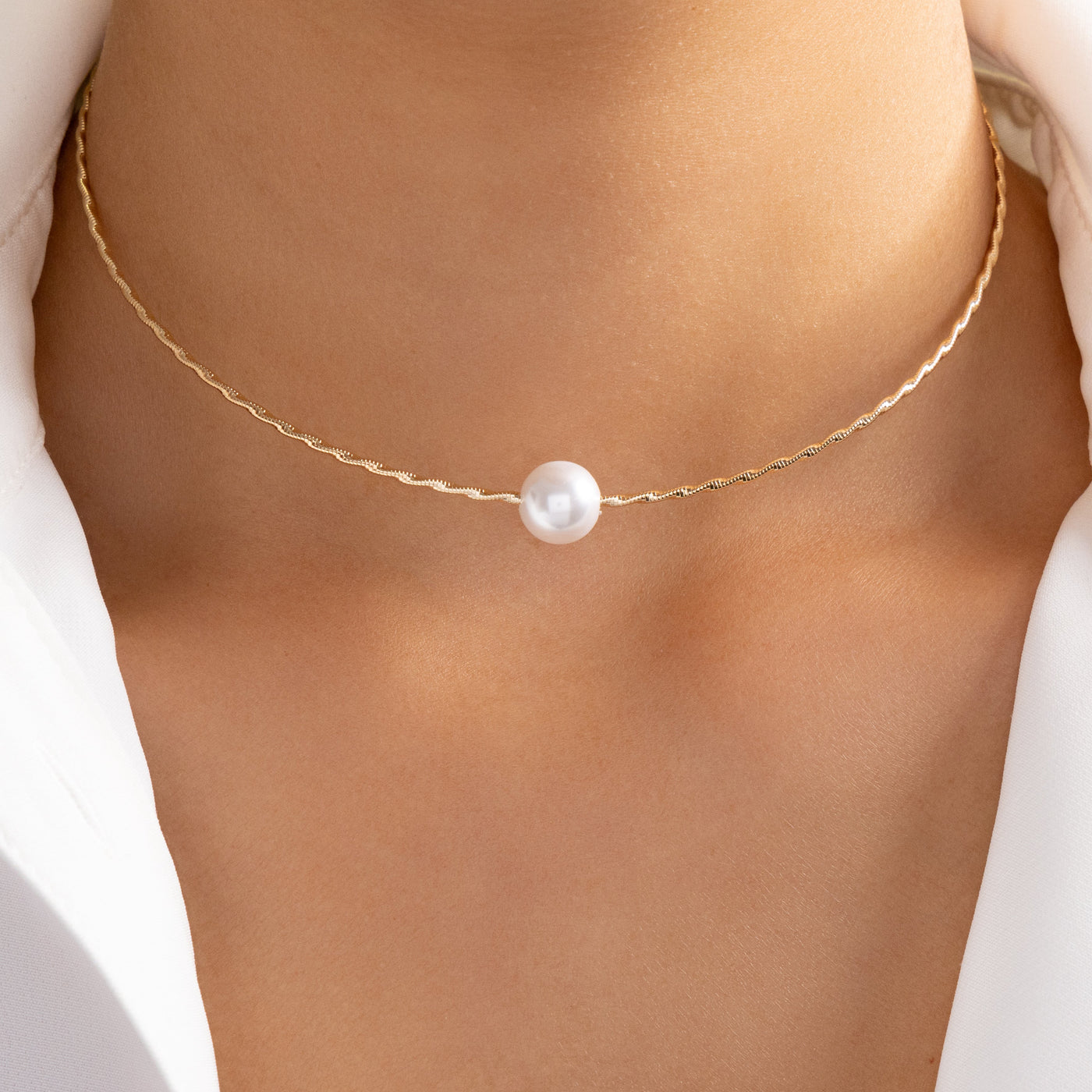 Simple Pearl Choker