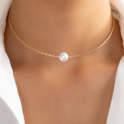 Simple Pearl Choker