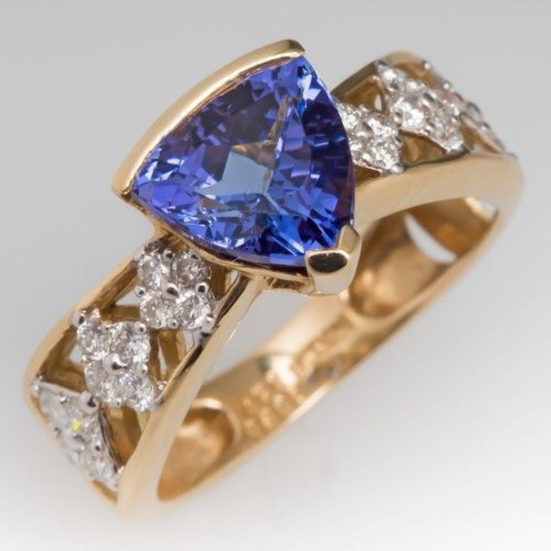 Blue Diamond Bright Gold Ring