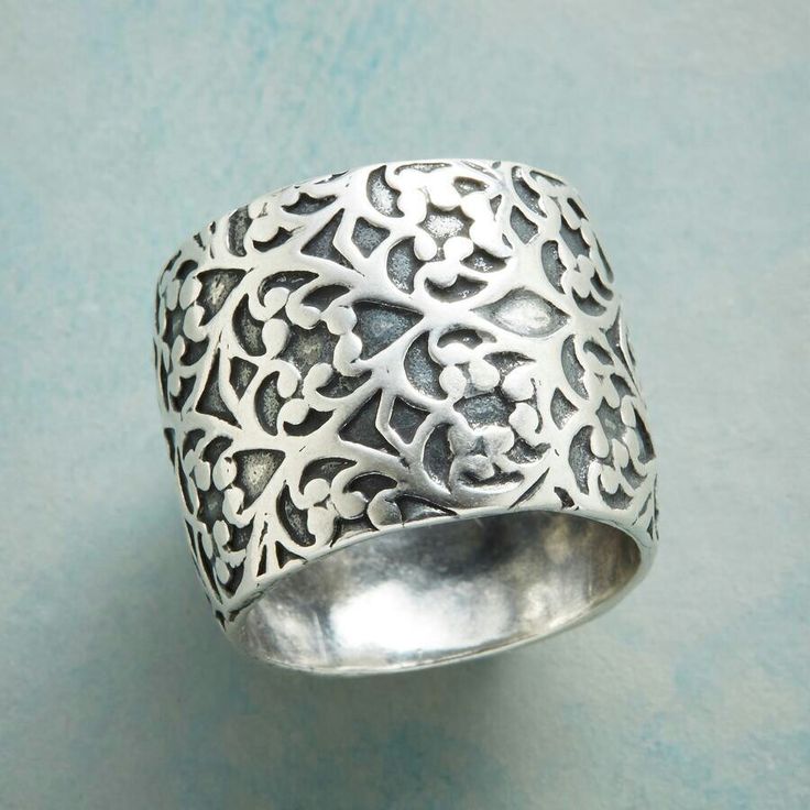 Vintage Silver Floral Band Ring