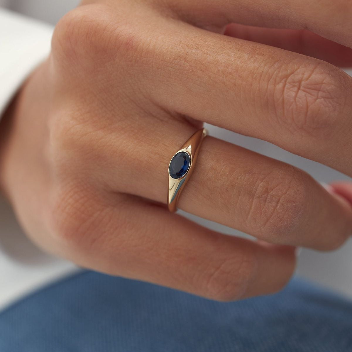 Crystal Eye Blue Gold Ring