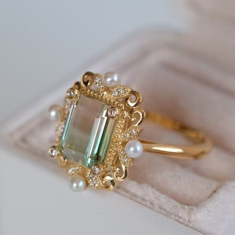 Elegant Ornament Pearl Ring