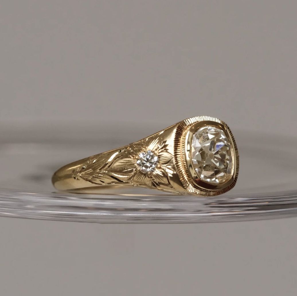 White Glass Gold Flower Ring