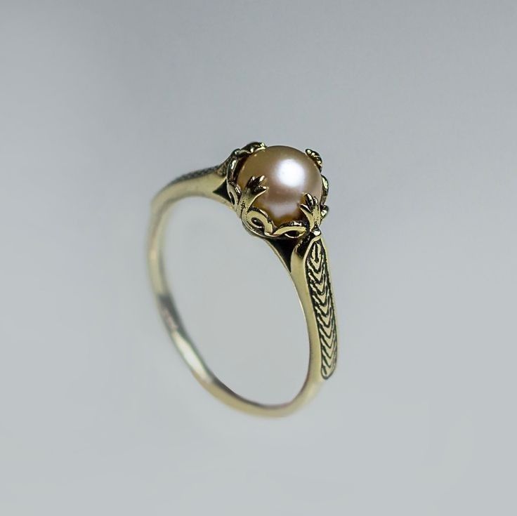 Fine Gold & Pearl Ring