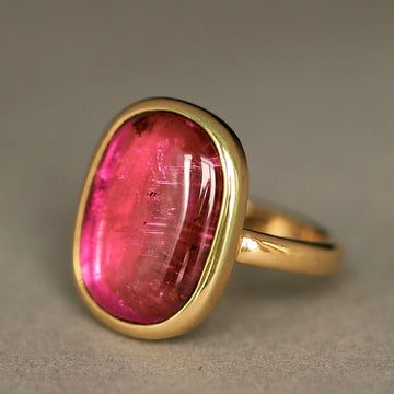 Vintage Red Stone Gold Ring