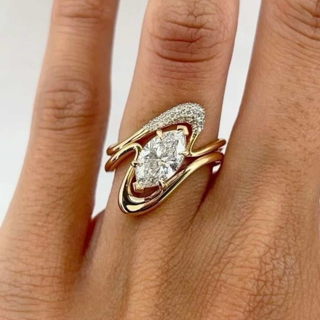 Wavy Bright Layer Gold Ring
